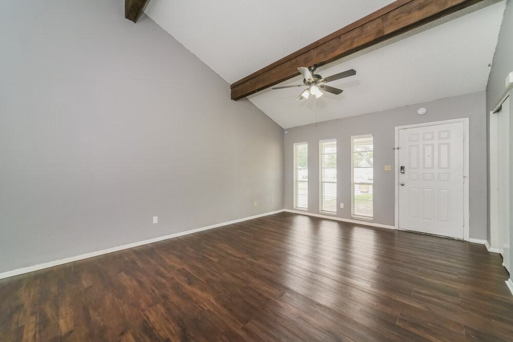 123 Hidalgo Ave - Photo 4 of 16