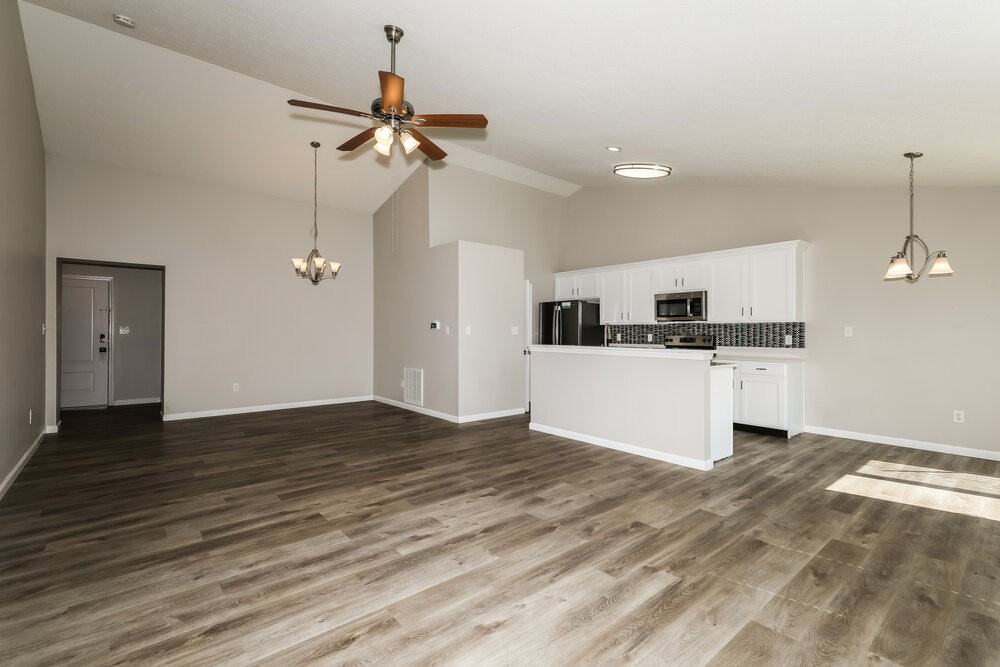 4557 Walcott Dr - Photo 3 of 16