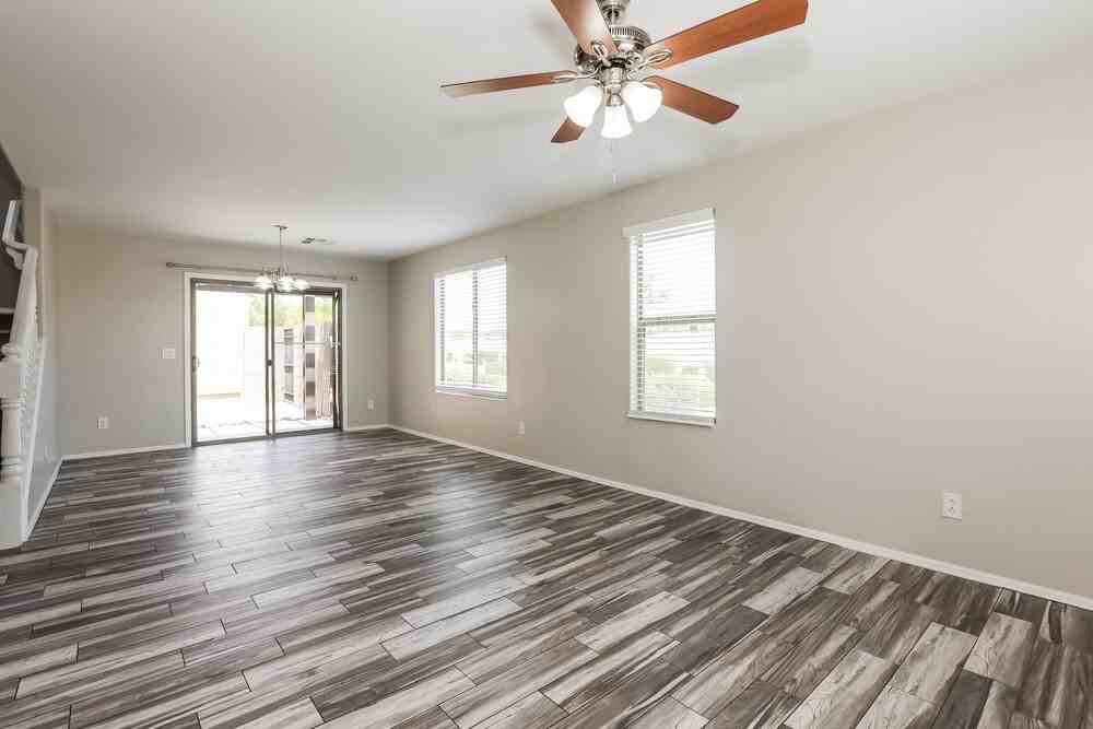 3348 E Franklin Ave - Photo 6 of 17