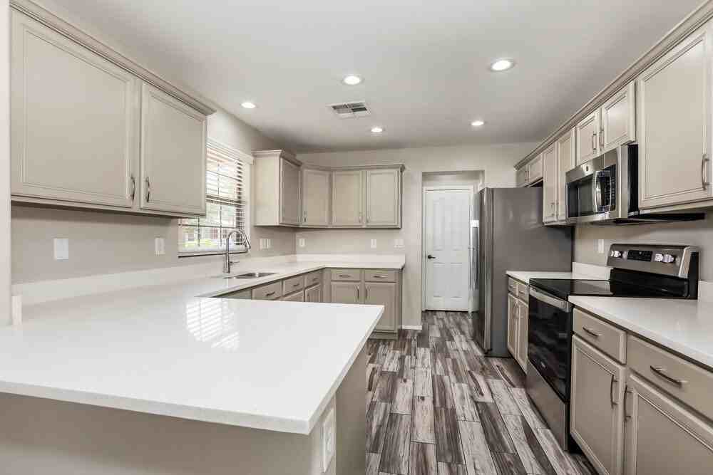 3348 E Franklin Ave - Photo 7 of 17