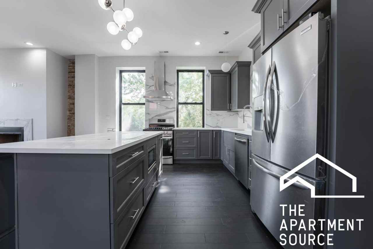 2701 W Thomas St #3 - Photo 6 of 33