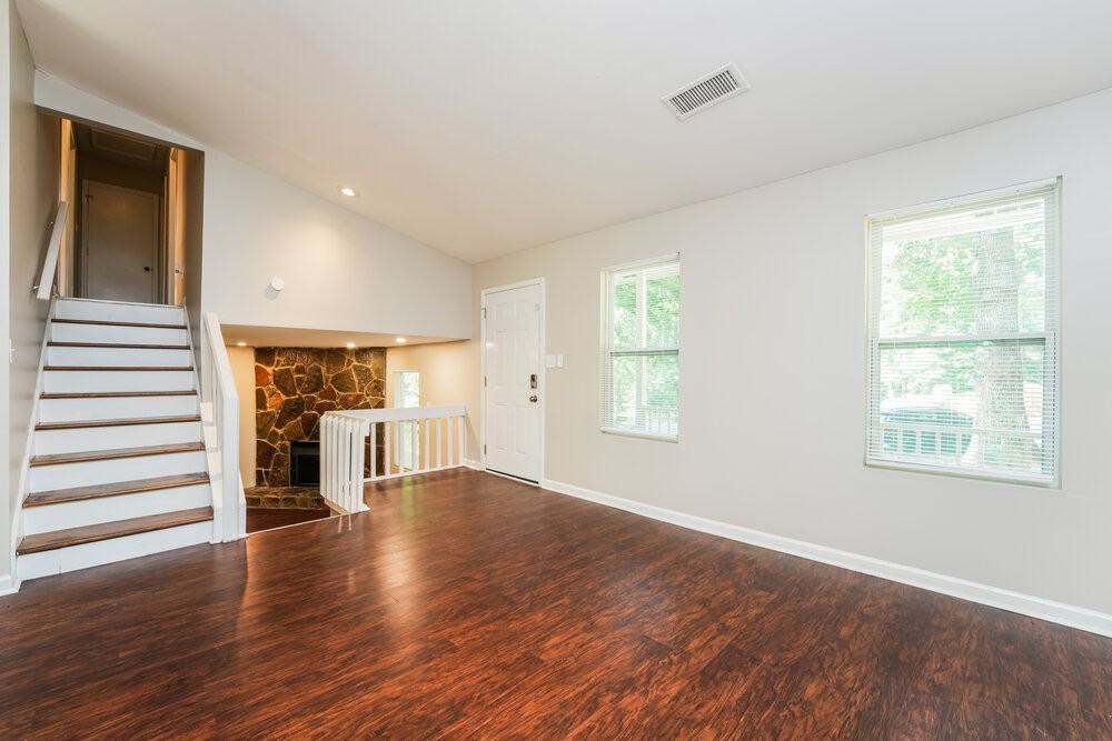 5394 Greenhedge Ct - Photo 7 of 18