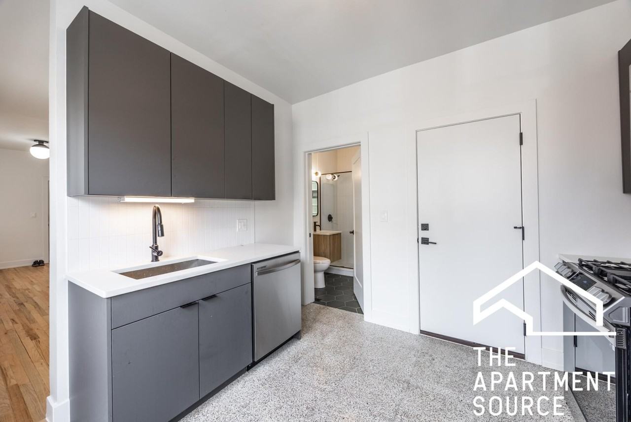 3051 W Medill Ave #2B - Photo 7 of 14