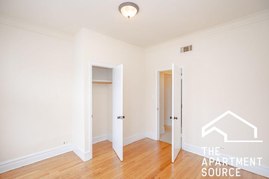 6248 S Western Ave #3N - Photo 7 of 10