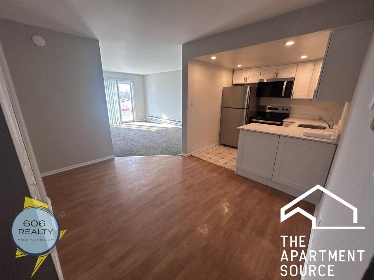 1128 Des Plaines Ave #304 - Photo 3 of 12