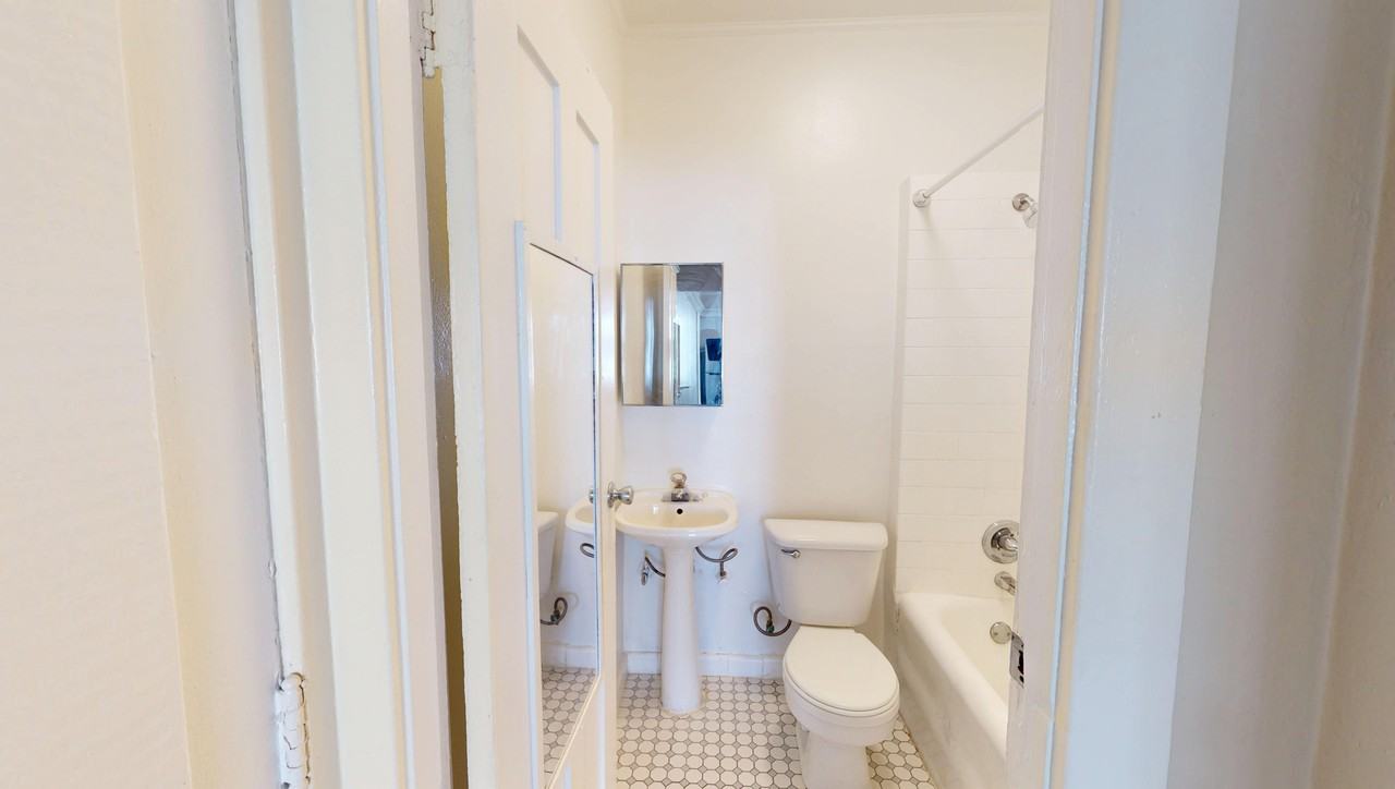 709 Geary Street - Photo 7 of 25