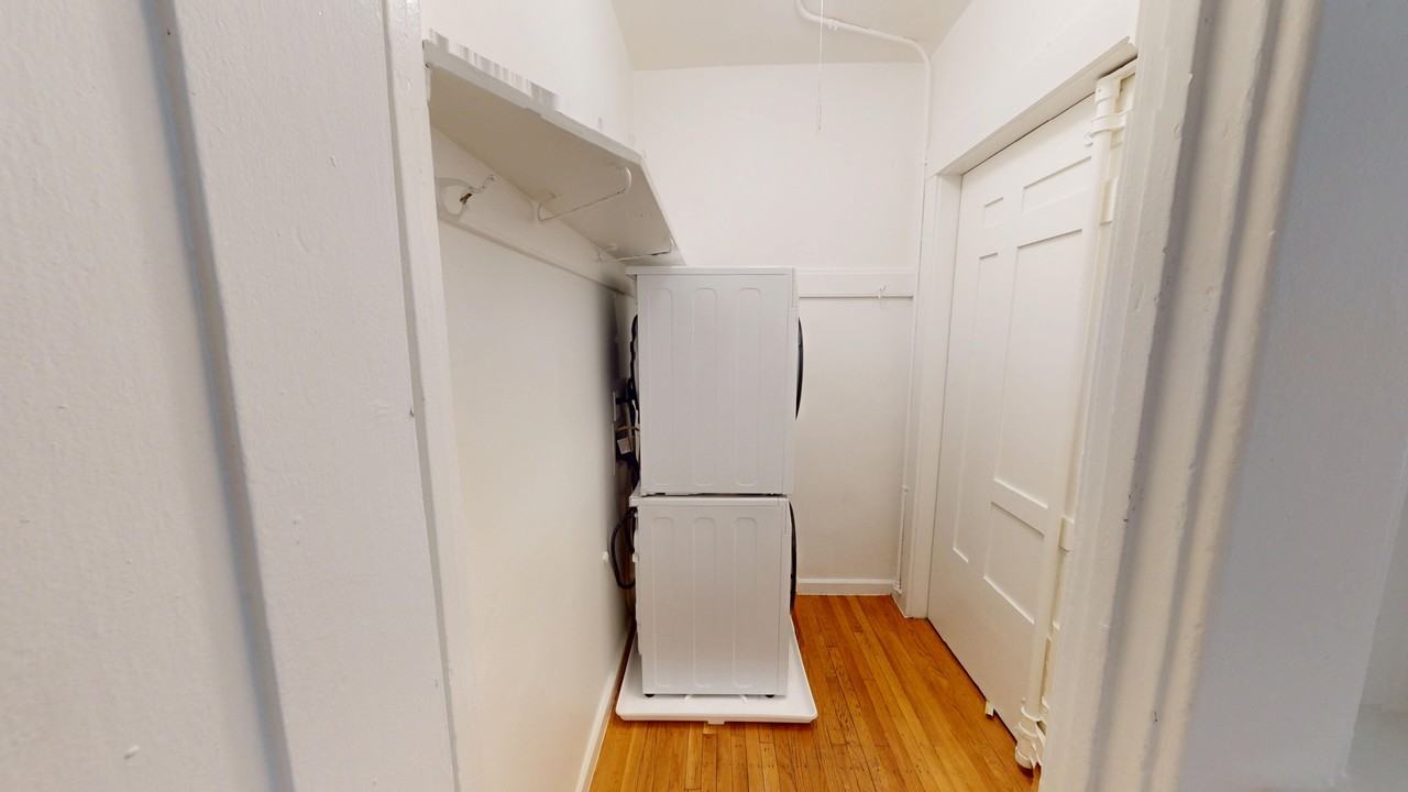 1020 Post Street - Photo 2 of 15