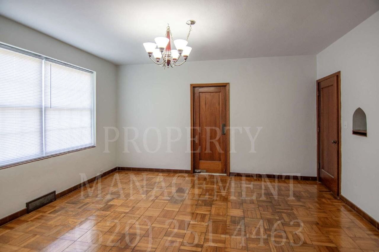 1110 W 5th St - Photo 4 of 40