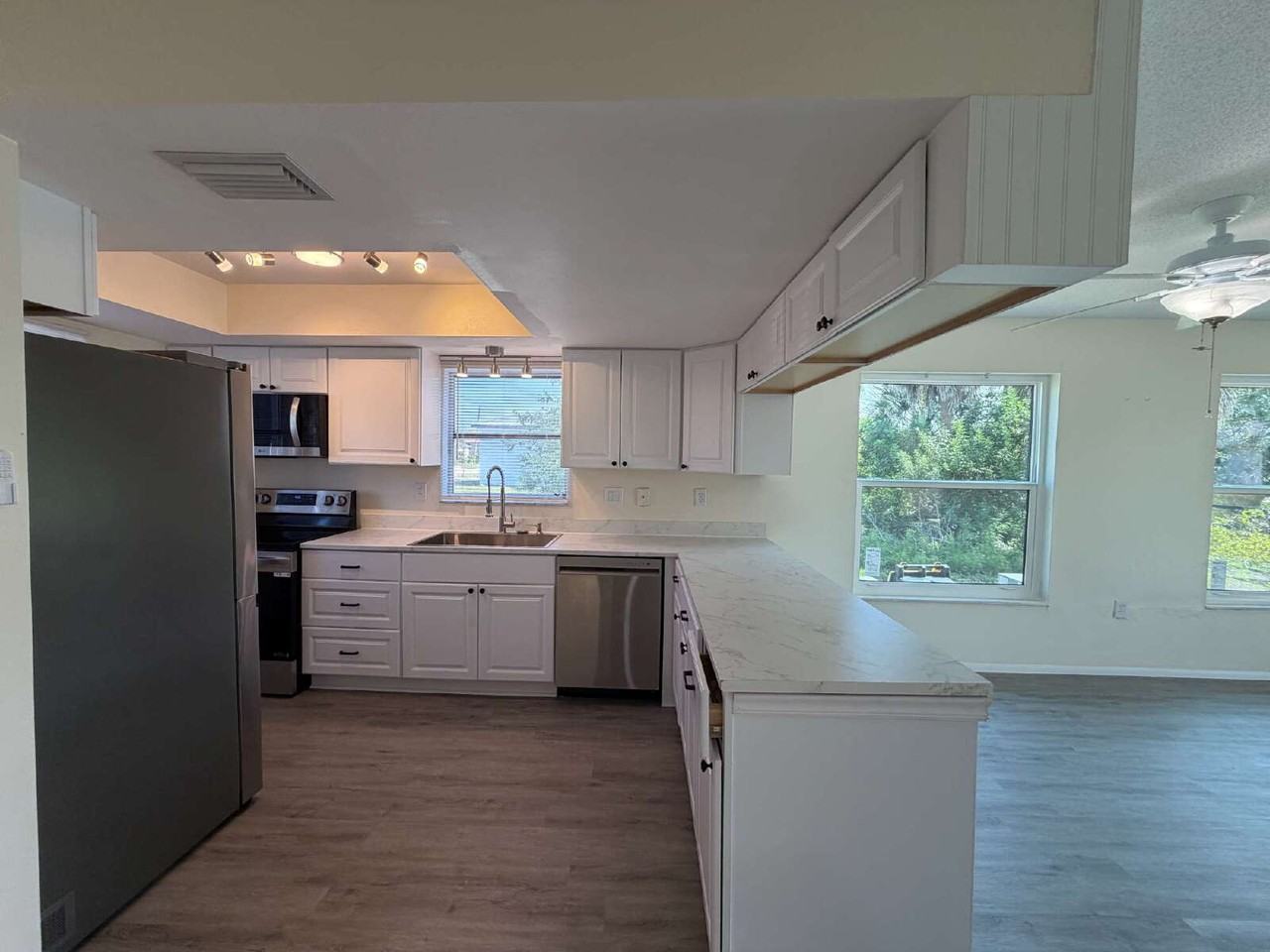 2619 Magdalina Dr #1A - Photo 5 of 28