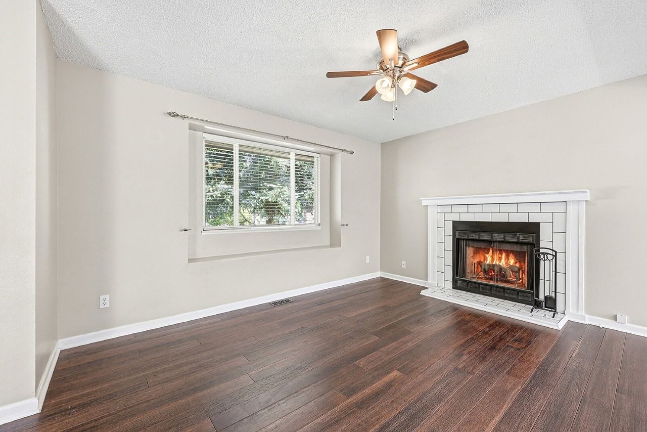 2115 Golden Barrel Ct - Photo 3 of 33