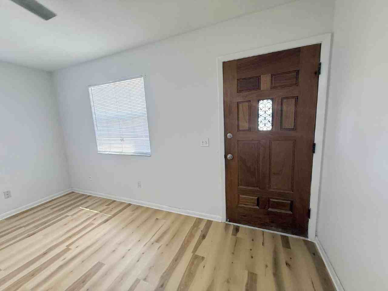 3815 Osprey Cir #D - Photo 4 of 14