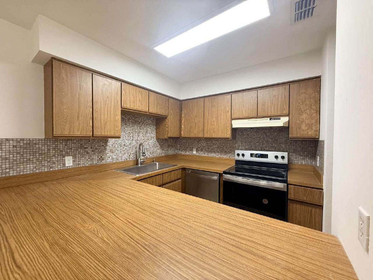 3815 Osprey Cir #D - Photo 7 of 14