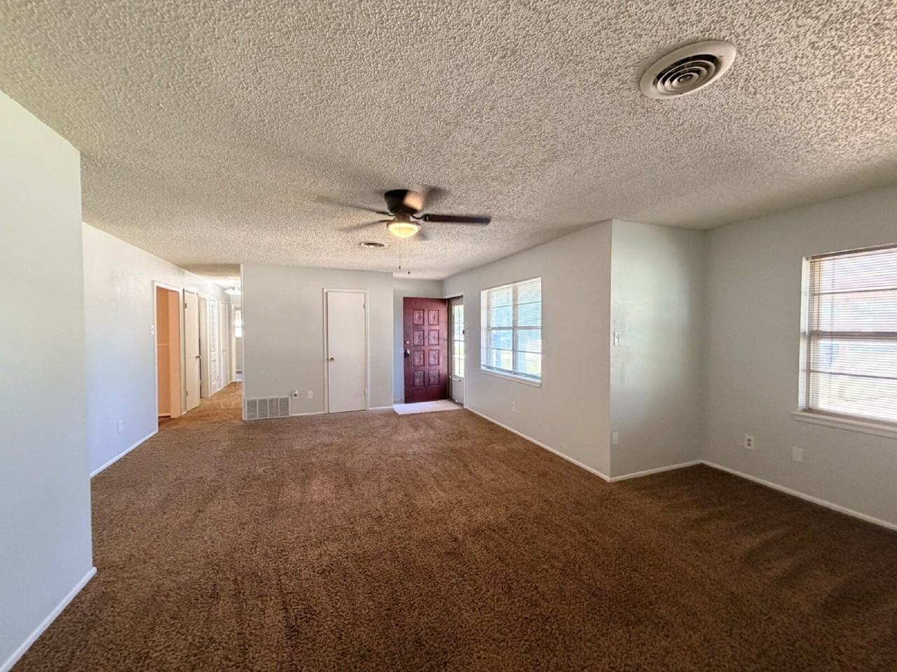 5530 17th St - Photo 3 of 14