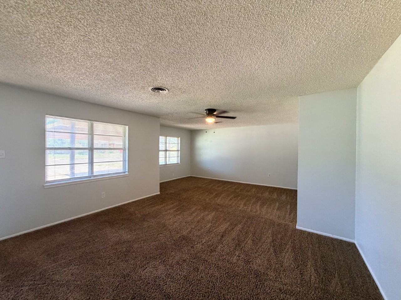 5530 17th St - Photo 4 of 14