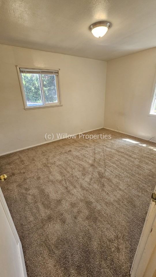 6010 99th St Sw - Photo 6 of 12