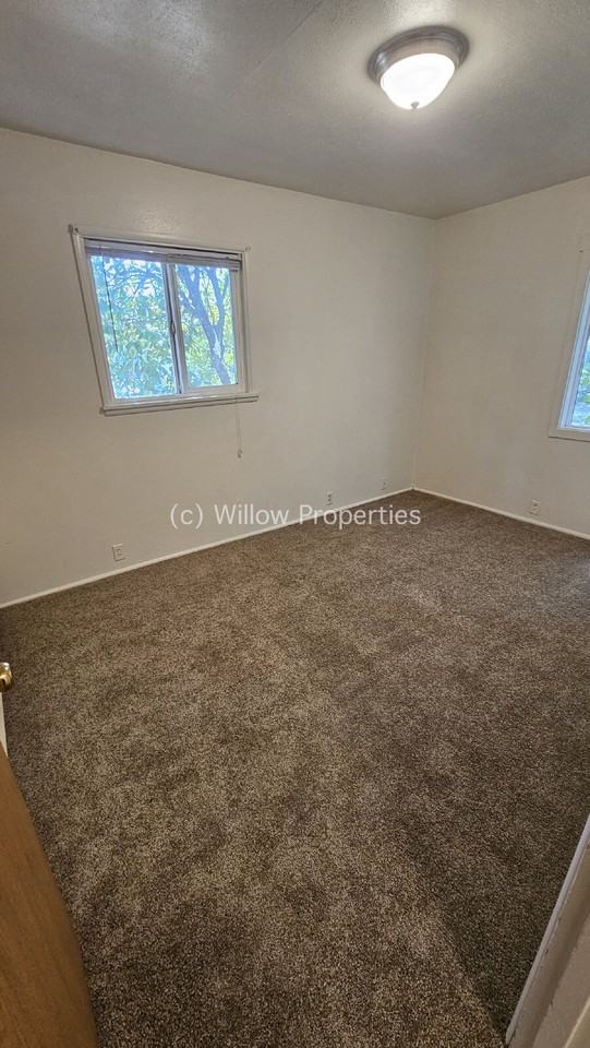 6010 99th St Sw - Photo 7 of 12