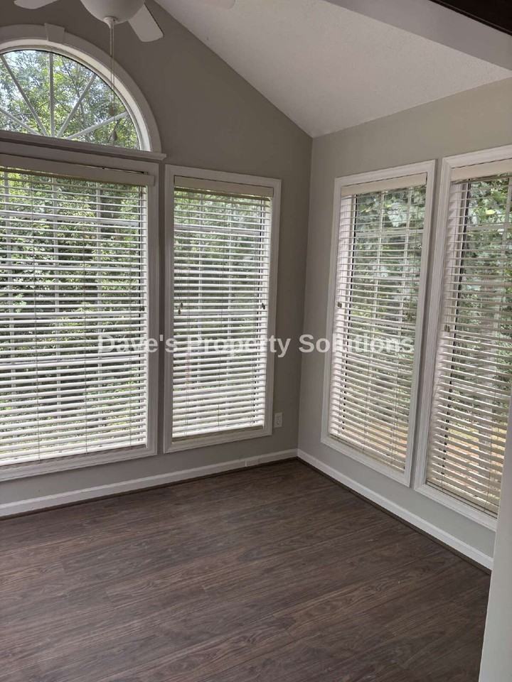 616 Balfour Rd - Photo 3 of 15