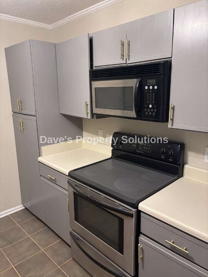 616 Balfour Rd - Photo 6 of 15