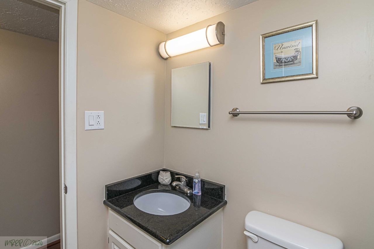 103 E Lockhaven Dr - Photo 4 of 26