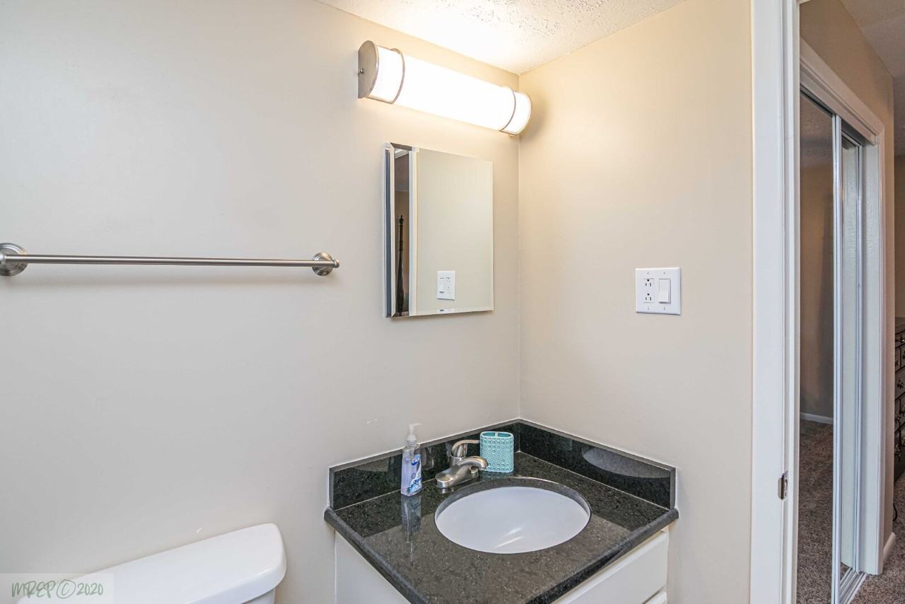 103 E Lockhaven Dr - Photo 6 of 26