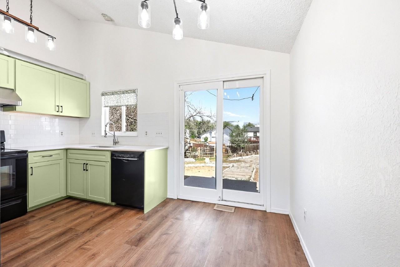 701 Autumn Pl - Photo 6 of 31
