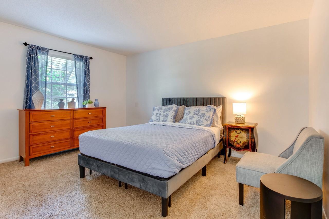 1011 Munson Landing Rd - Photo 4 of 50