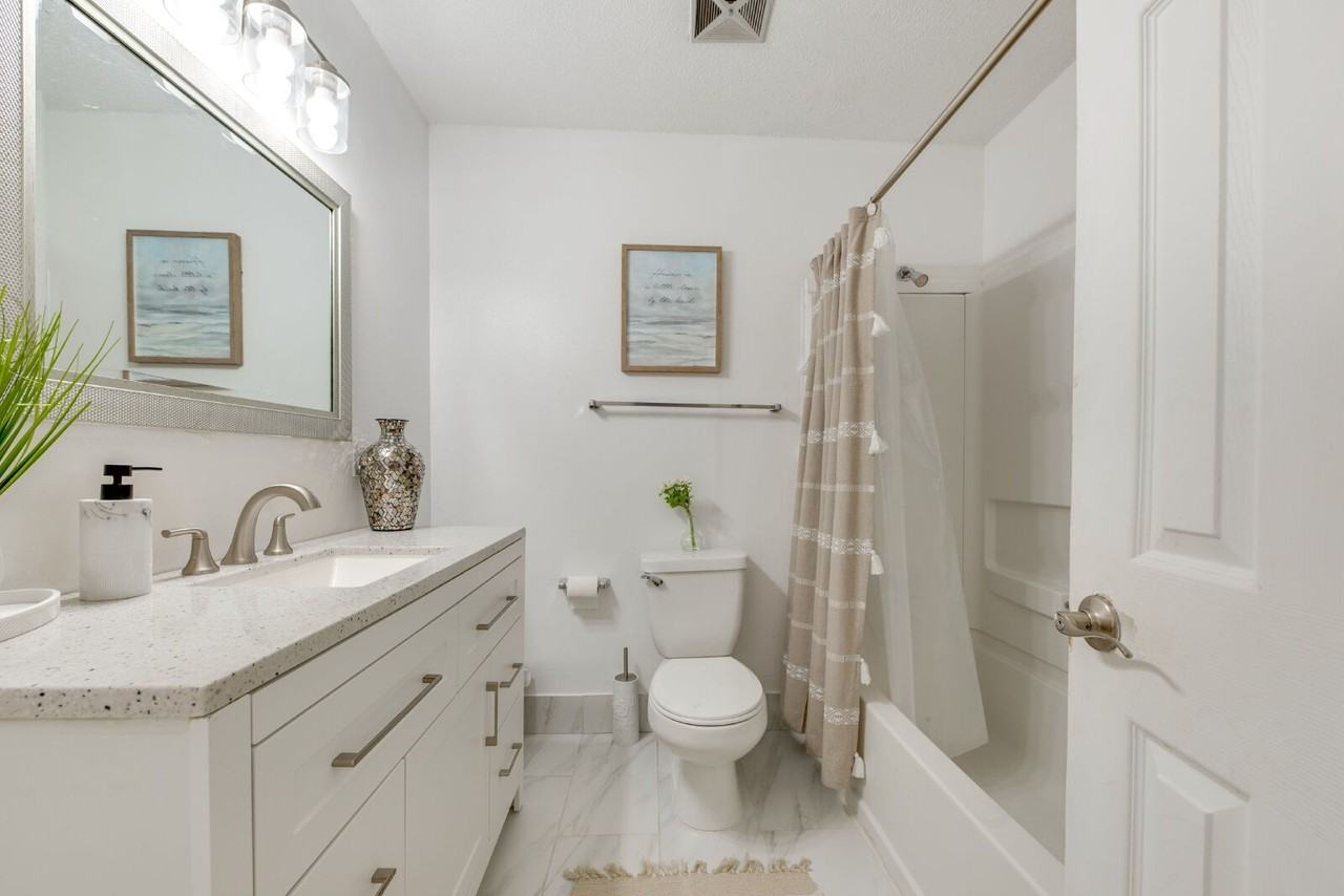 1011 Munson Landing Rd - Photo 7 of 50