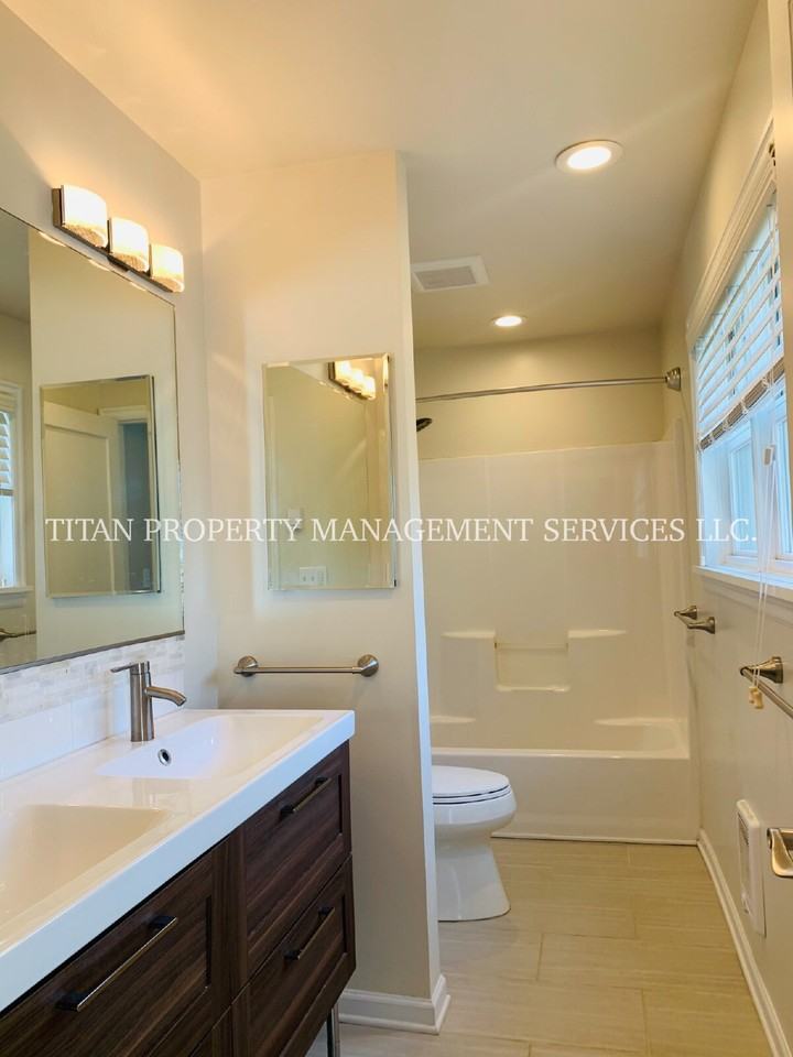 4819 Ne 35th Pl - Photo 4 of 21