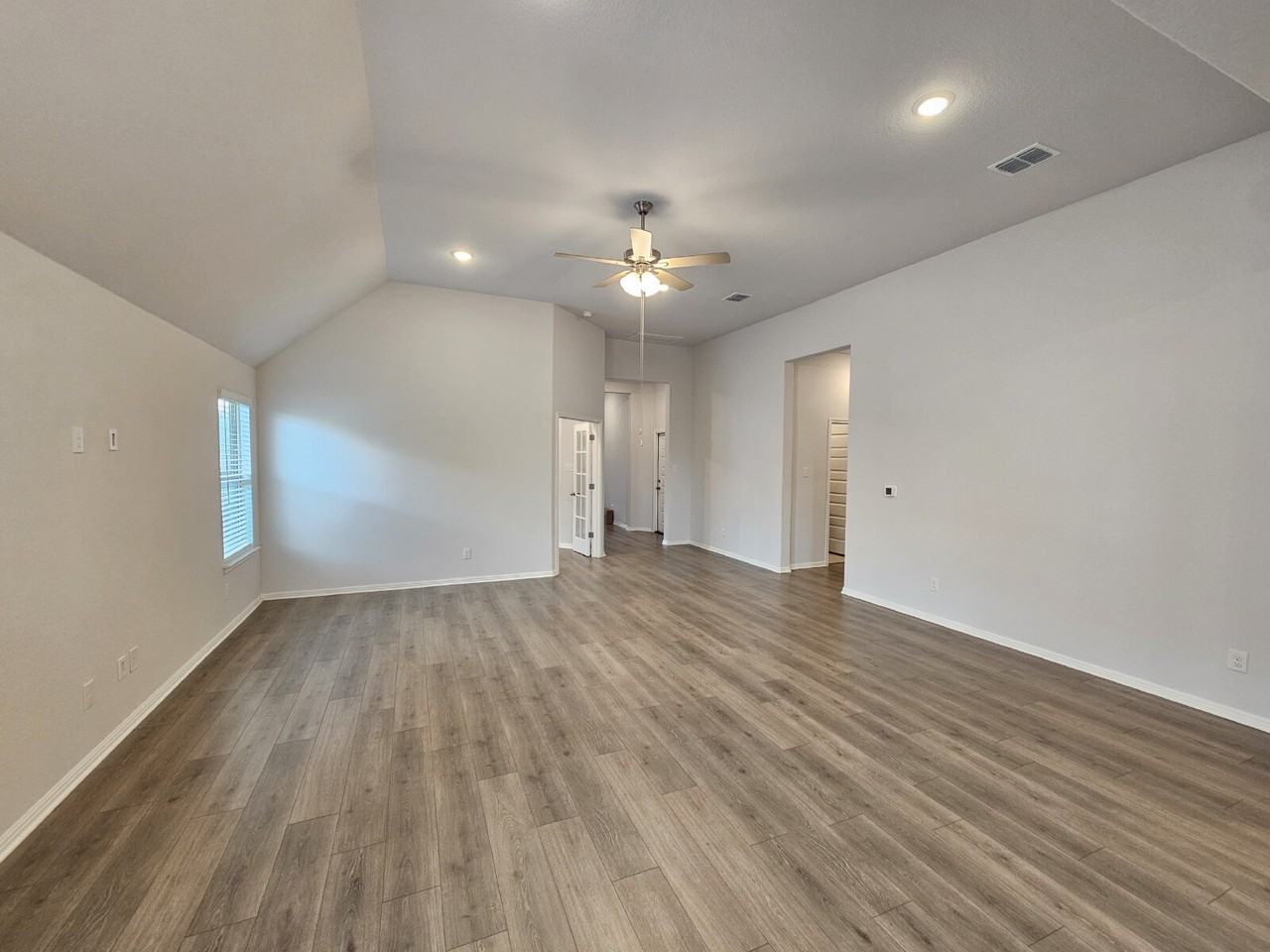 13109 Ditka Dr - Photo 4 of 34