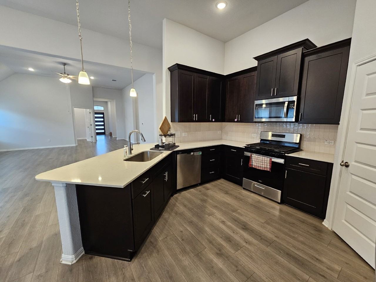 13109 Ditka Dr - Photo 7 of 34
