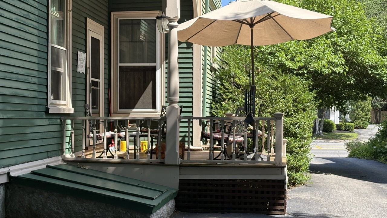 342 Main St - Photo 4 of 36