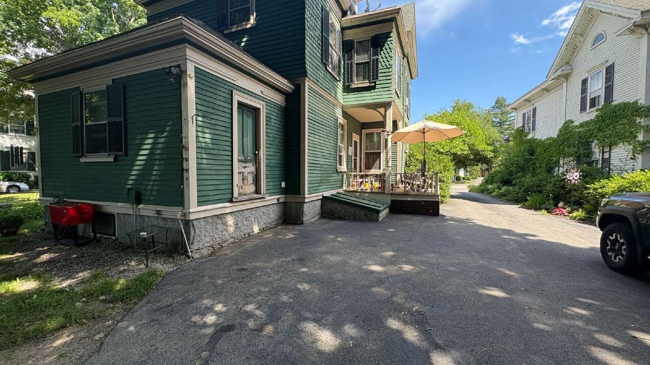 342 Main St - Photo 5 of 36
