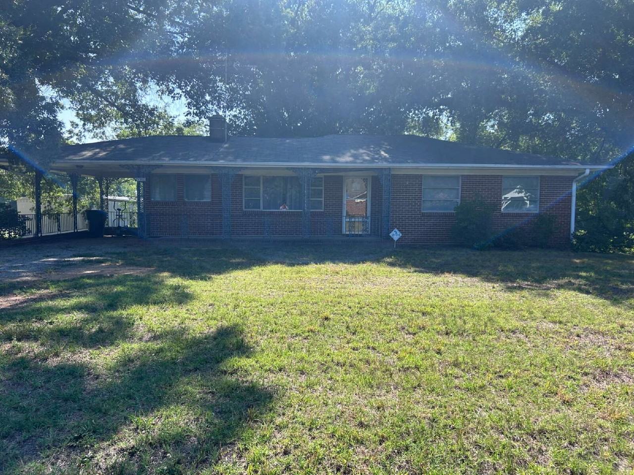 3316 Sandy Ridge Rd - Photo 3 of 18