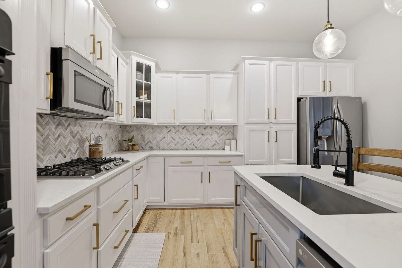 8636 Sagekirk Ct - Photo 7 of 50
