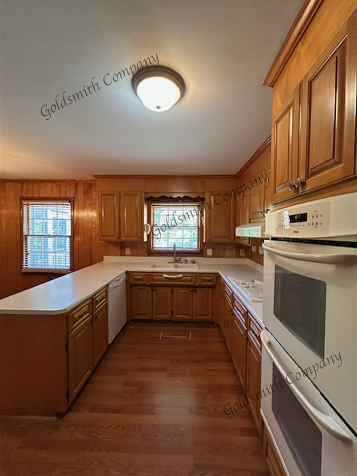 2 Woodfern Cir - Photo 2 of 11