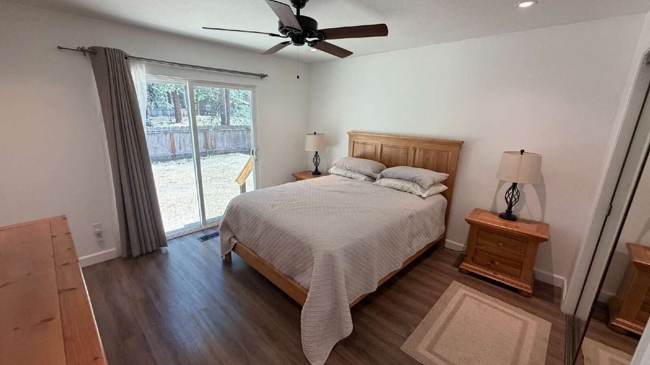 2234 Barton Ave - Photo 6 of 19