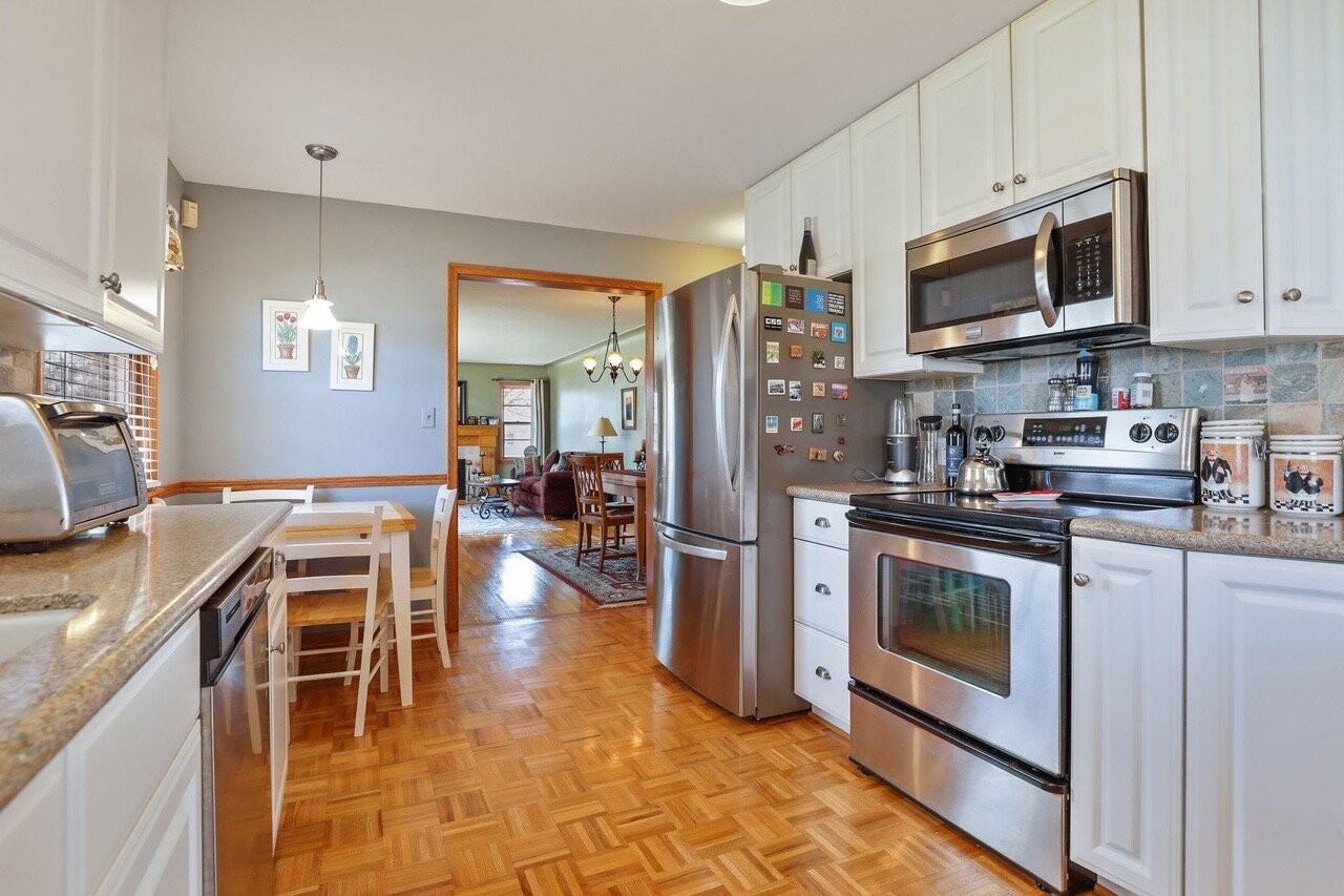 5940 Morgan Ave S - Photo 4 of 23