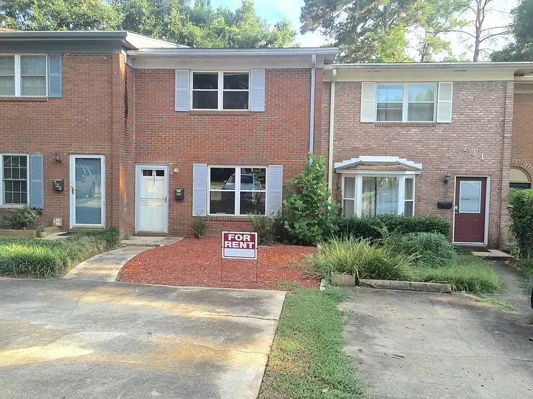 733 E College Ave