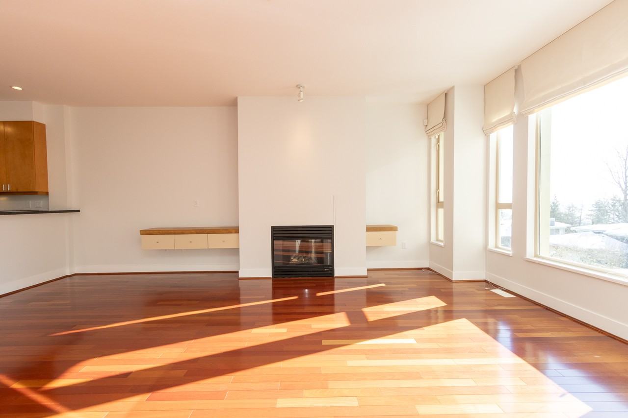 2491 Folkestone Way - Photo 4 of 22