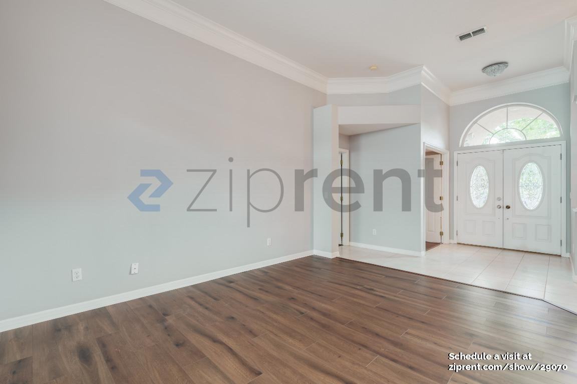 10443 Emerald Woods Ave - Photo 2 of 22