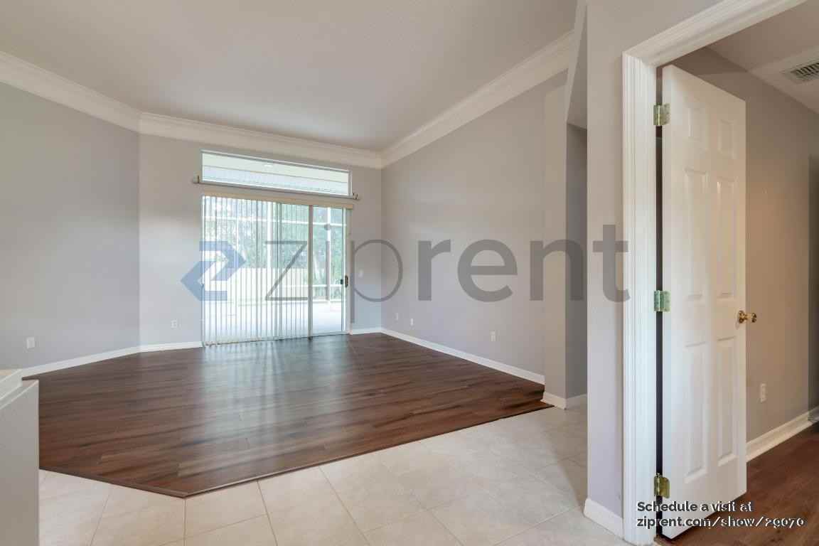 10443 Emerald Woods Ave - Photo 4 of 22