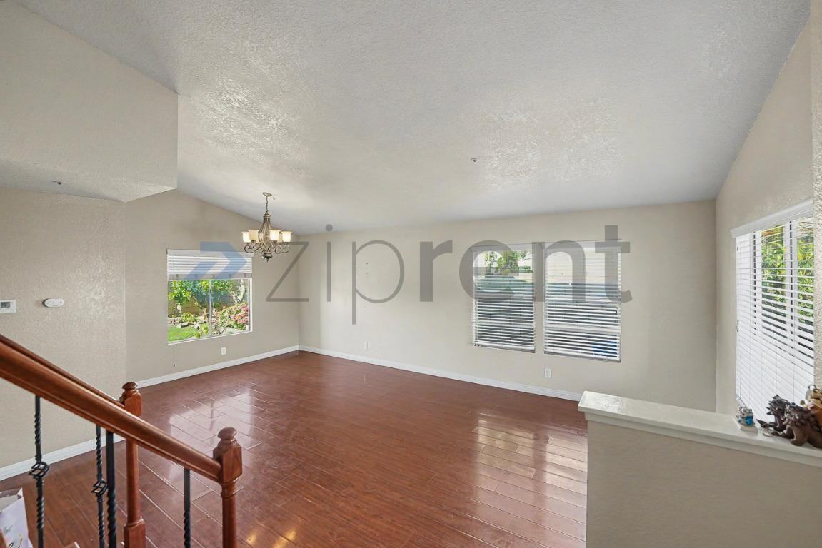 16380 Trelaney Rd - Photo 4 of 27