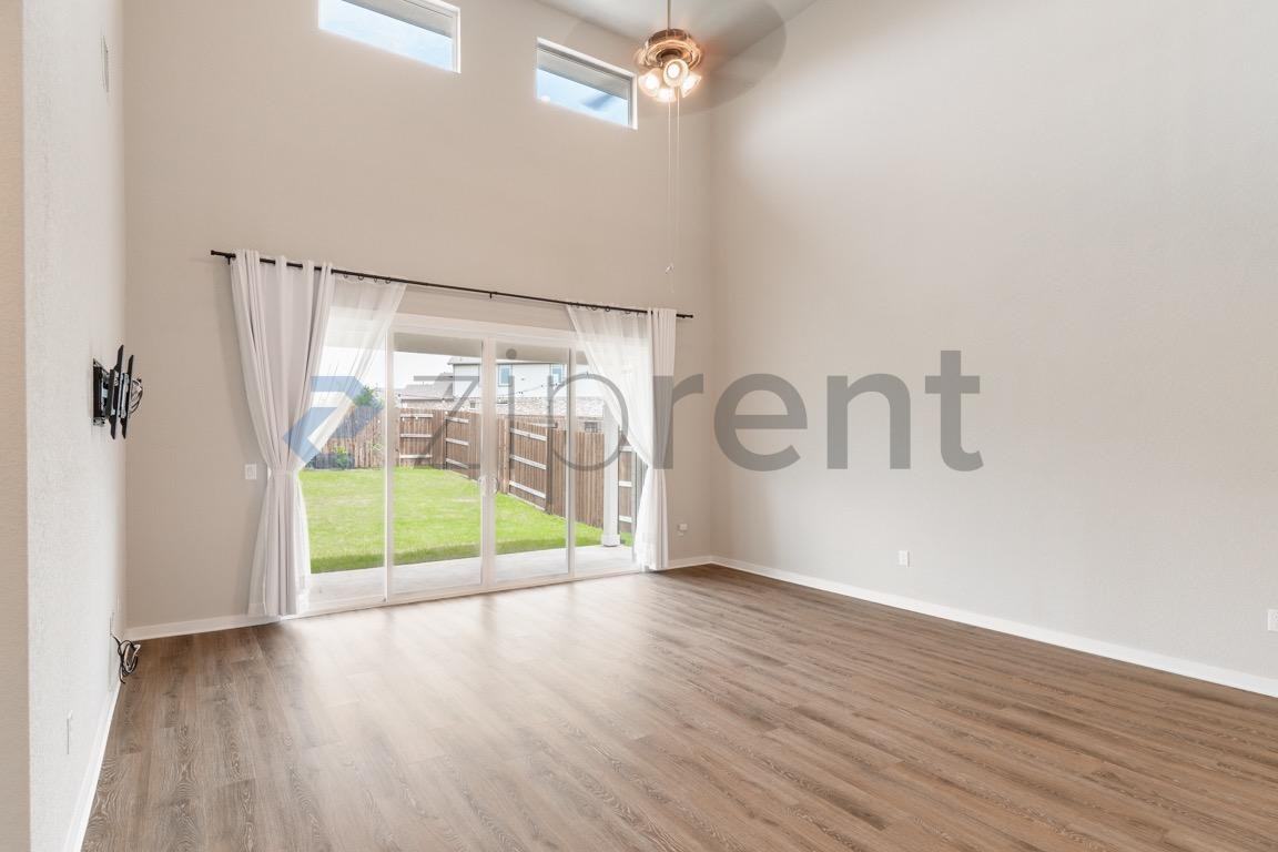 2024 Wilsons Warbler Dr - Photo 2 of 30