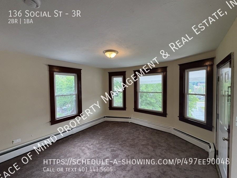 136 Social St #3R - Photo 3 of 12
