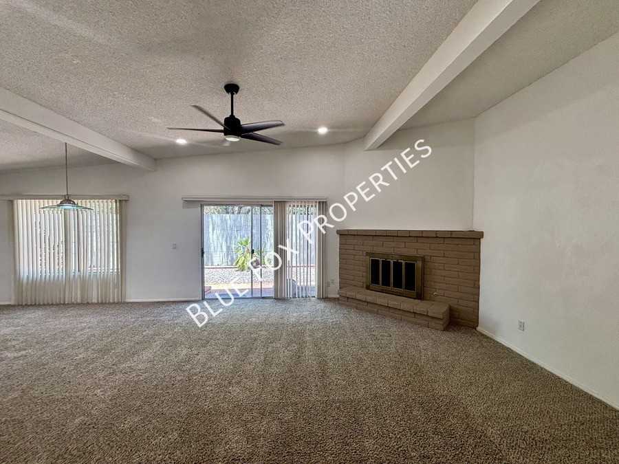 7551 E La Cienega Dr - Photo 4 of 27