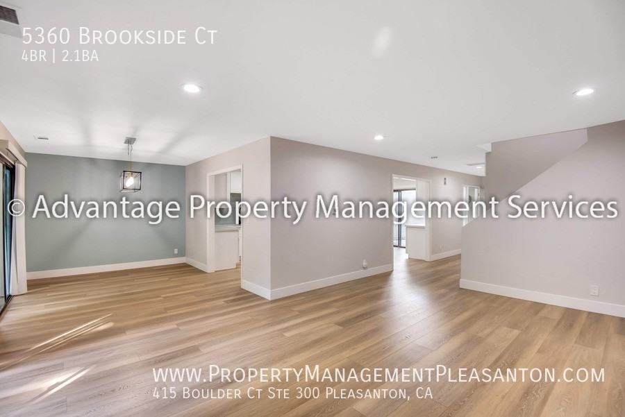 5360 Brookside Ct - Photo 5 of 21