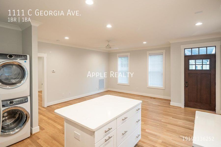 1111 Georgia Ave Apt C - Photo 5 of 21