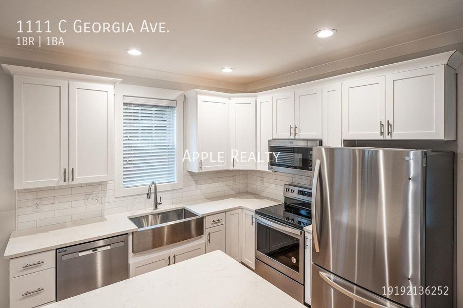 1111 Georgia Ave Apt C - Photo 7 of 21