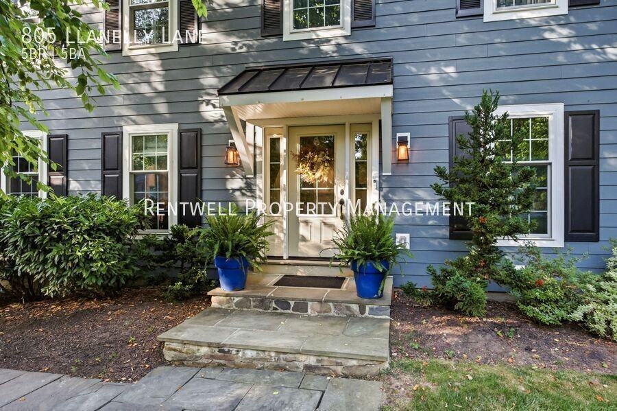 805 Llanelly Ln - Photo 2 of 35