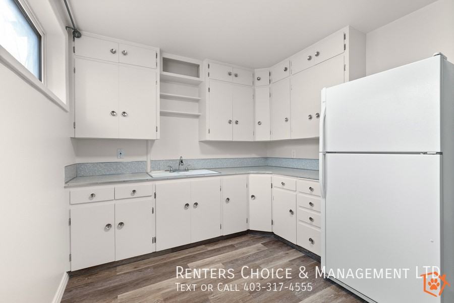 669B 5 St Sw - Photo 5 of 22
